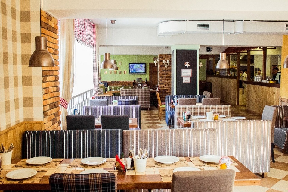 В Челябинске закрывают популярный ресторан в ста метрах от парка имени Гагарина
1 В Челябинске закрывают популярный ресторан в ста метрах от парка имени Гагарина
1