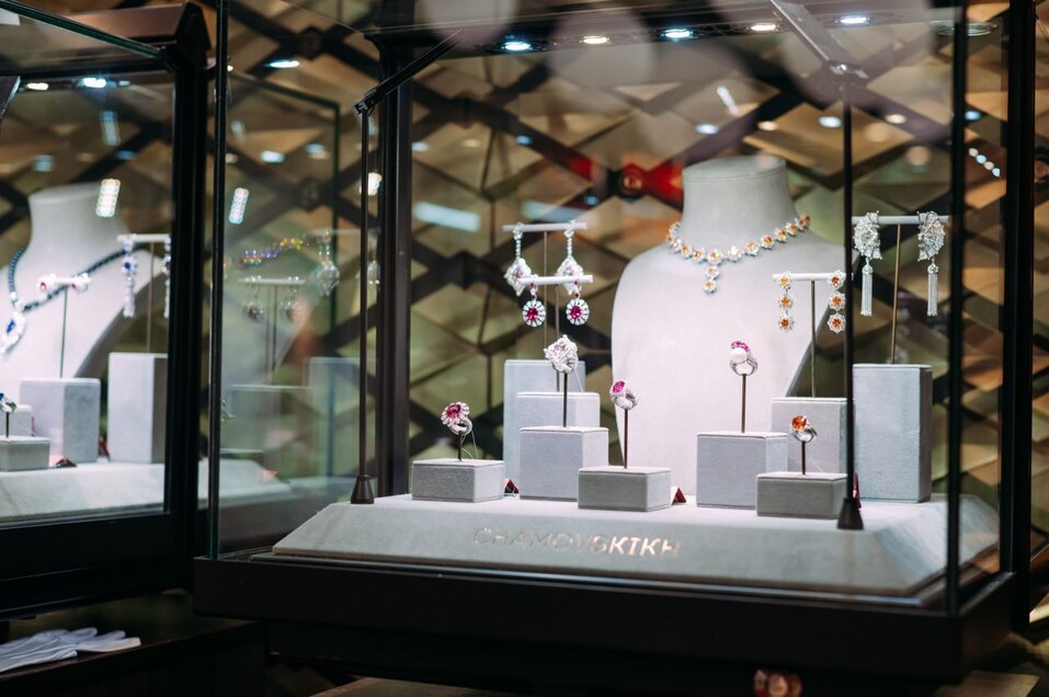 В Екатеринбурге открылась ювелирная выставка-форум «Тонкие грани» 1 В Екатеринбурге открылась ювелирная выставка-форум «Тонкие грани» 1