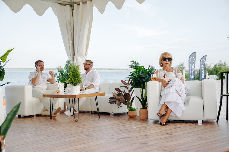 Яркий вечер для общения и развлечений: главные локации Business Residence 2 Яркий вечер для общения и развлечений: главные локации Business Residence 2