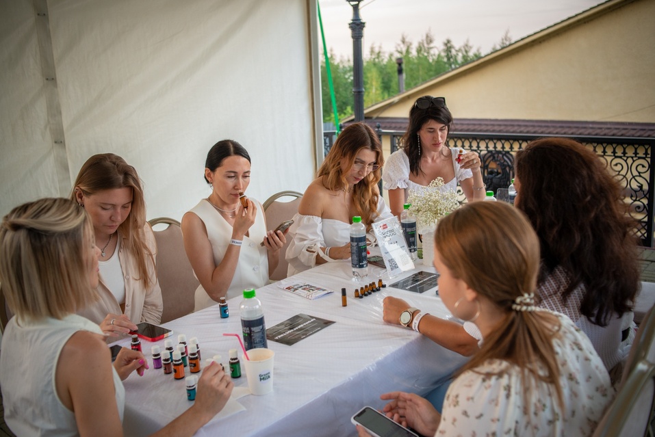 Яркий вечер для общения и развлечений: главные локации Business Residence 3 Яркий вечер для общения и развлечений: главные локации Business Residence 3