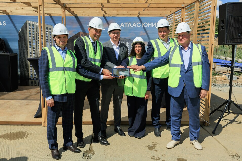 «Создаем новое будущее»: в Чкаловском районе заложили первый камень ЖК «Атлас Юник» 8 «Создаем новое будущее»: в Чкаловском районе заложили первый камень ЖК «Атлас Юник» 8