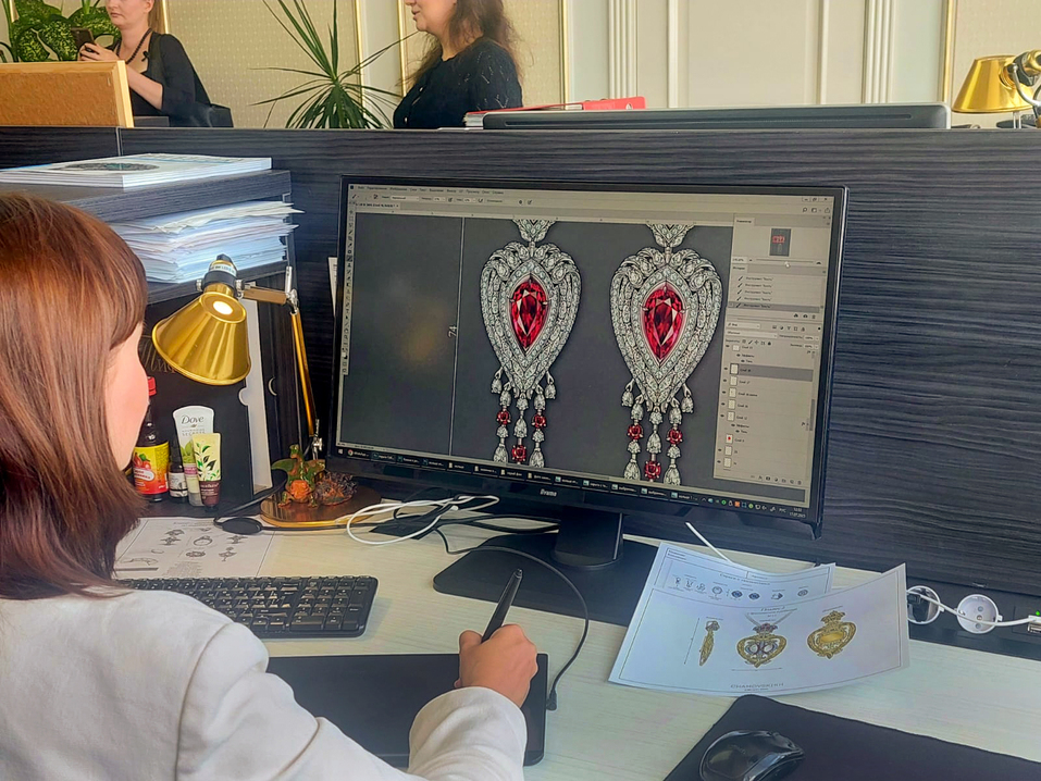 Космическая точность и слаженная работа. Как делают украшения за десятки миллионов рублей 3 Космическая точность и слаженная работа. Как делают украшения за десятки миллионов рублей 3