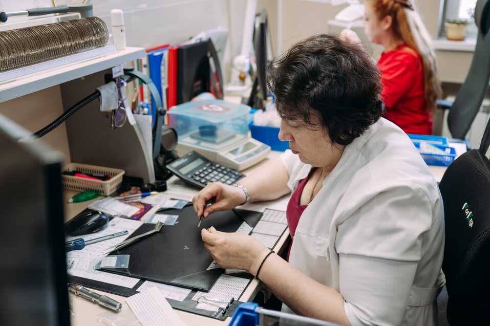 Космическая точность и слаженная работа. Как делают украшения за десятки миллионов рублей 7 Космическая точность и слаженная работа. Как делают украшения за десятки миллионов рублей 7