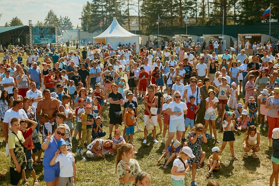 Кофе, кони, почитаем? Чем заняться в Екатеринбурге в последние выходные июля
1 Кофе, кони, почитаем? Чем заняться в Екатеринбурге в последние выходные июля
1