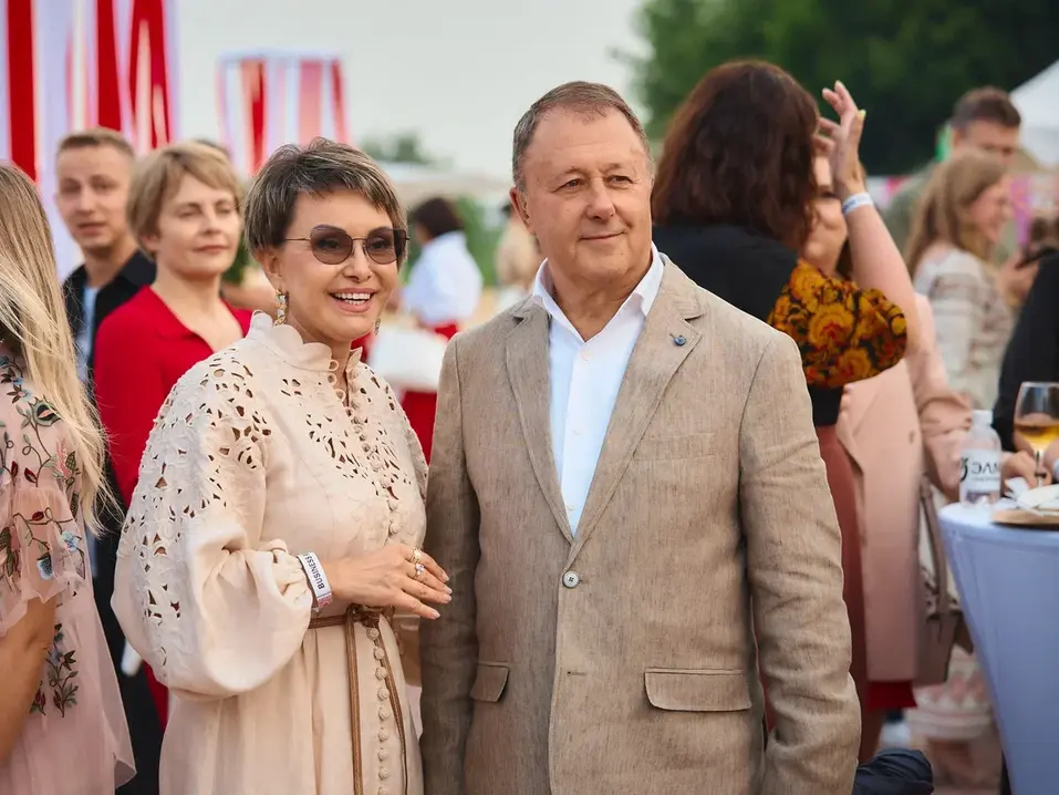 Душевно, задорно, на одном дыхании: Business Residence — 2025 прошел с русским размахом
2 Душевно, задорно, на одном дыхании: Business Residence — 2025 прошел с русским размахом
2