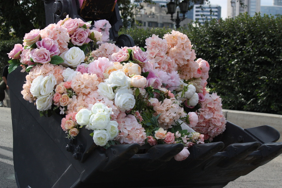 День строителя-2025 в Екатеринбурге с Лабубу, глэм-экскаватором и Биланом: фоторепортаж 14 День строителя-2025 в Екатеринбурге с Лабубу, глэм-экскаватором и Биланом: фоторепортаж 14