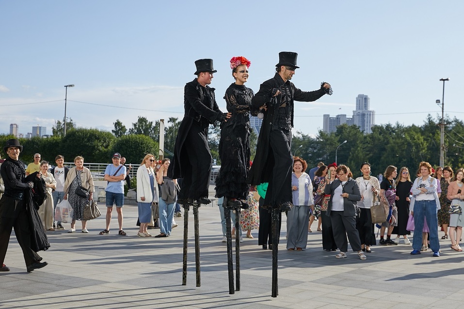 «Мы привозим на Урал спектакли с мировыми звездами. Некоторые случаются раз в десятилетие» 6 «Мы привозим на Урал спектакли с мировыми звездами. Некоторые случаются раз в десятилетие» 6