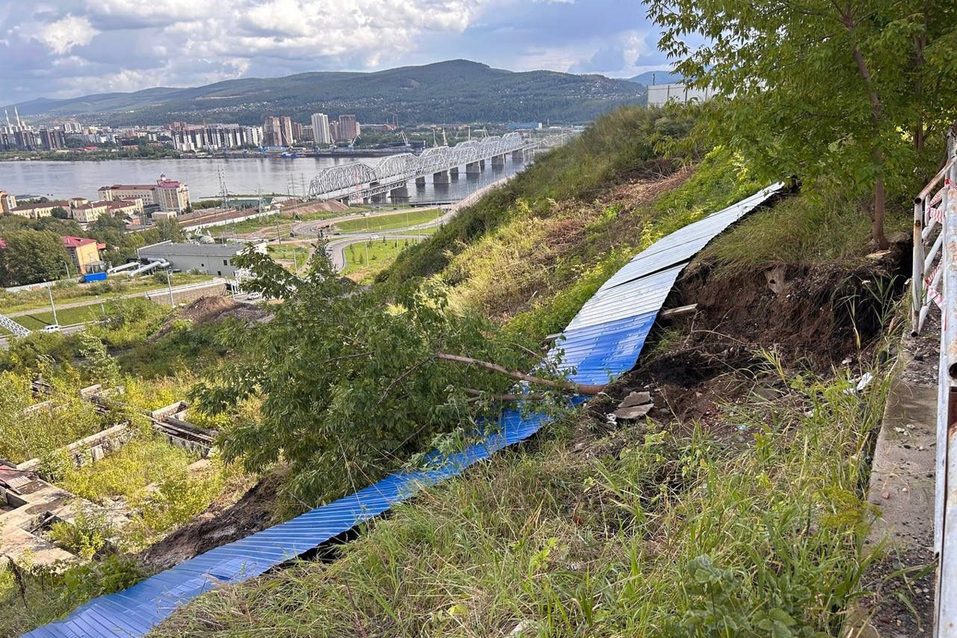 Решение проблемы плывущего склона на 2-й Огородной в Красноярске могут отложить 1 Решение проблемы плывущего склона на 2-й Огородной в Красноярске могут отложить 1