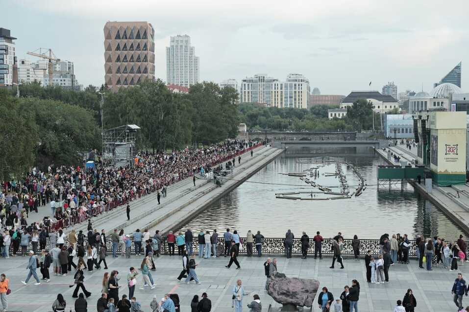 Спорт, креатив, шоу и немного политики: как Екатеринбург отпраздновал 302 день рождения 1 Спорт, креатив, шоу и немного политики: как Екатеринбург отпраздновал 302 день рождения 1