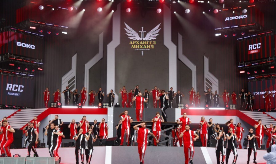 Спорт, креатив, шоу и немного политики: как Екатеринбург отпраздновал 302 день рождения 2 Спорт, креатив, шоу и немного политики: как Екатеринбург отпраздновал 302 день рождения 2