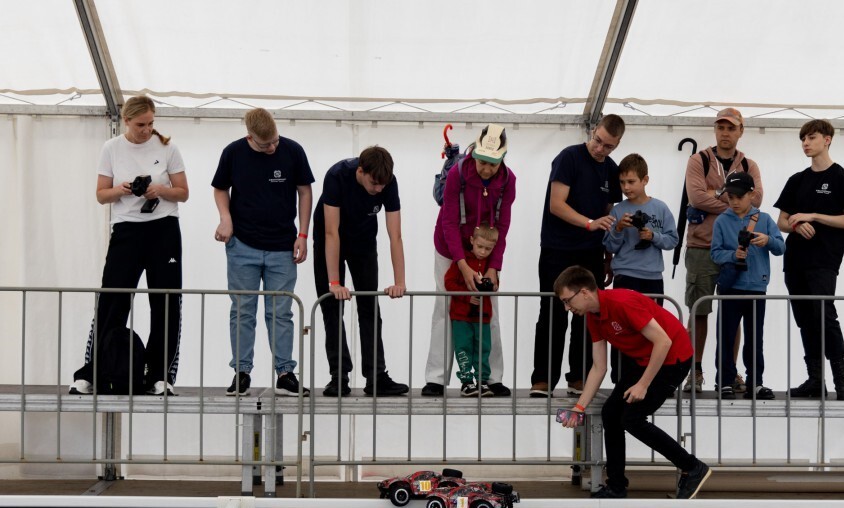 Спорт, креатив, шоу и немного политики: как Екатеринбург отпраздновал 302 день рождения 11 Спорт, креатив, шоу и немного политики: как Екатеринбург отпраздновал 302 день рождения 11