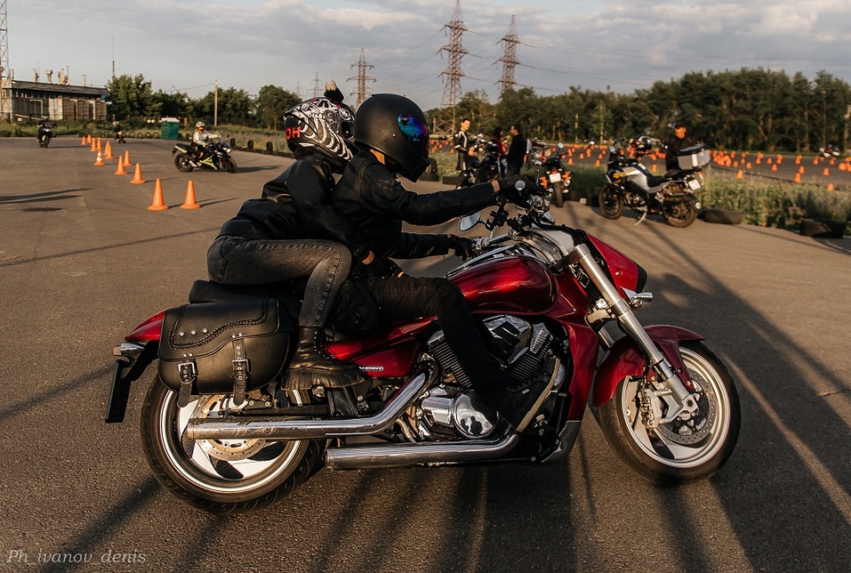 Фестивали, бег, мотоспорт и поэзия: насыщенные выходные 23–24 августа в Челябинске 3 Фестивали, бег, мотоспорт и поэзия: насыщенные выходные 23–24 августа в Челябинске 3