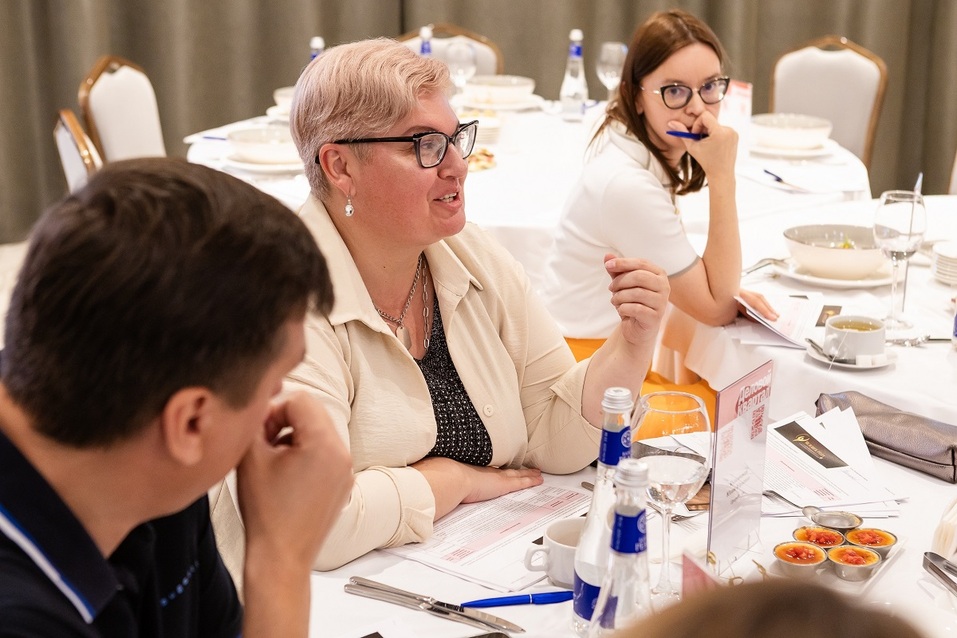 Экспертный совет проголосовал за пятерки номинантов премии «Человек года»
3 Экспертный совет проголосовал за пятерки номинантов премии «Человек года»
3