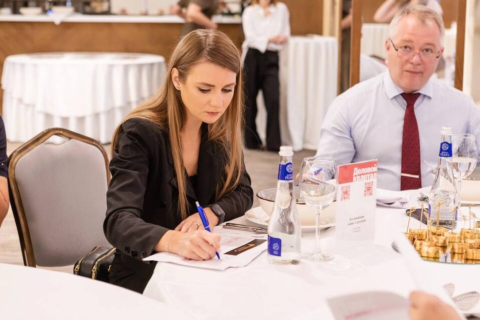 Экспертный совет проголосовал за пятерки номинантов премии «Человек года»
2 Экспертный совет проголосовал за пятерки номинантов премии «Человек года»
2