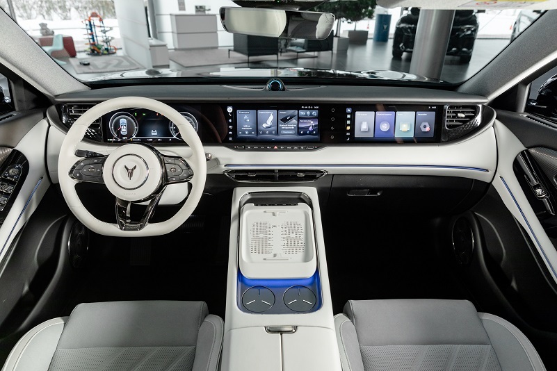 Переходите на новый премиум вместе с VOYAH Оками 1 Переходите на новый премиум вместе с VOYAH Оками 1