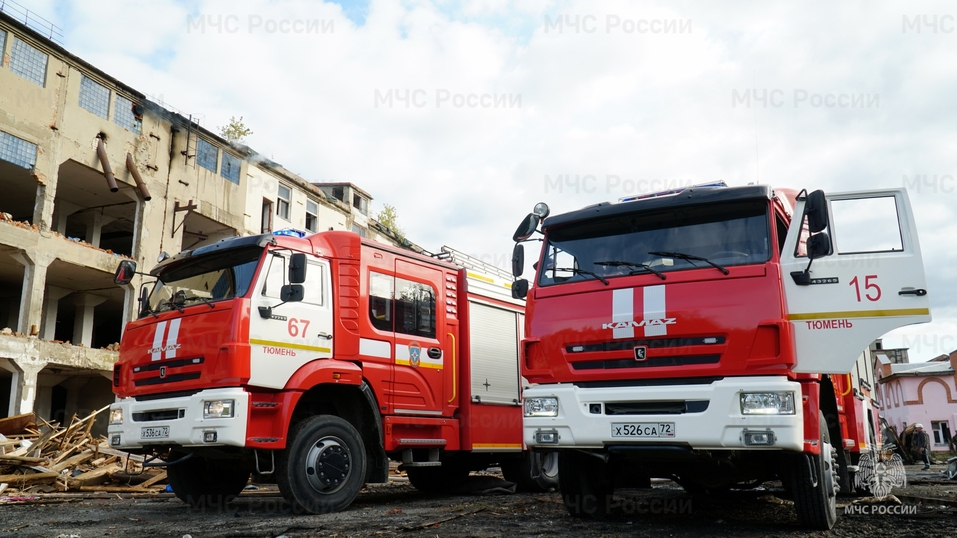 Заброшенный тюменский элеватор на берегу Туры начали разбирать 2 Заброшенный тюменский элеватор на берегу Туры начали разбирать 2