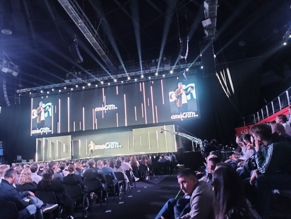 Артемий Лебедев: «Легкость — самая важная вещь на свете. Подорвался — и сразу делай» 1 Артемий Лебедев: «Легкость — самая важная вещь на свете. Подорвался — и сразу делай» 1