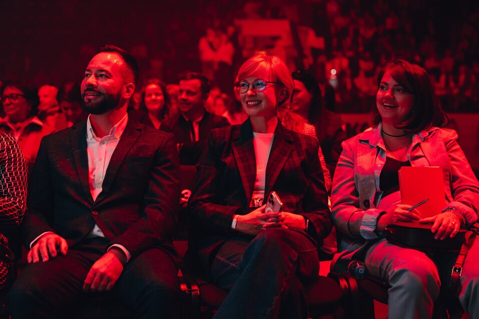 Альфа-Конфа в Нижнем Новгороде: 3000 предпринимателей зарядились энергией роста
1 Альфа-Конфа в Нижнем Новгороде: 3000 предпринимателей зарядились энергией роста
1