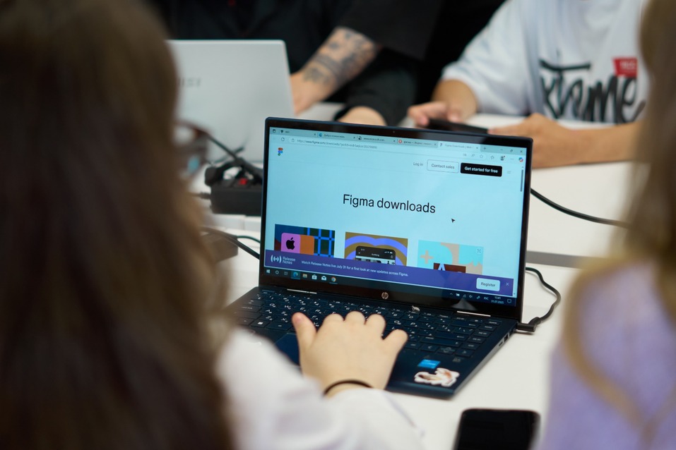 Подростки разработали косметику для «Золотого Яблока» в рамках бренда For Me by Gold Apple 1 Подростки разработали косметику для «Золотого Яблока» в рамках бренда For Me by Gold Apple 1