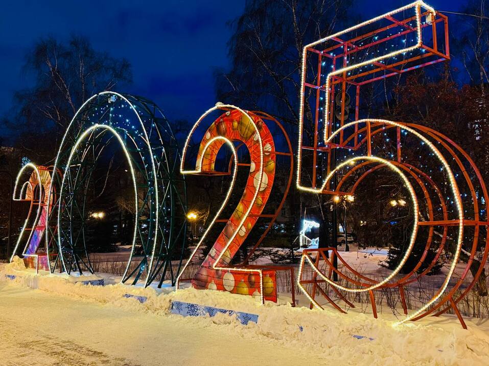 Главная новогодняя елка Тюмени станет еще выше 1 Главная новогодняя елка Тюмени станет еще выше 1