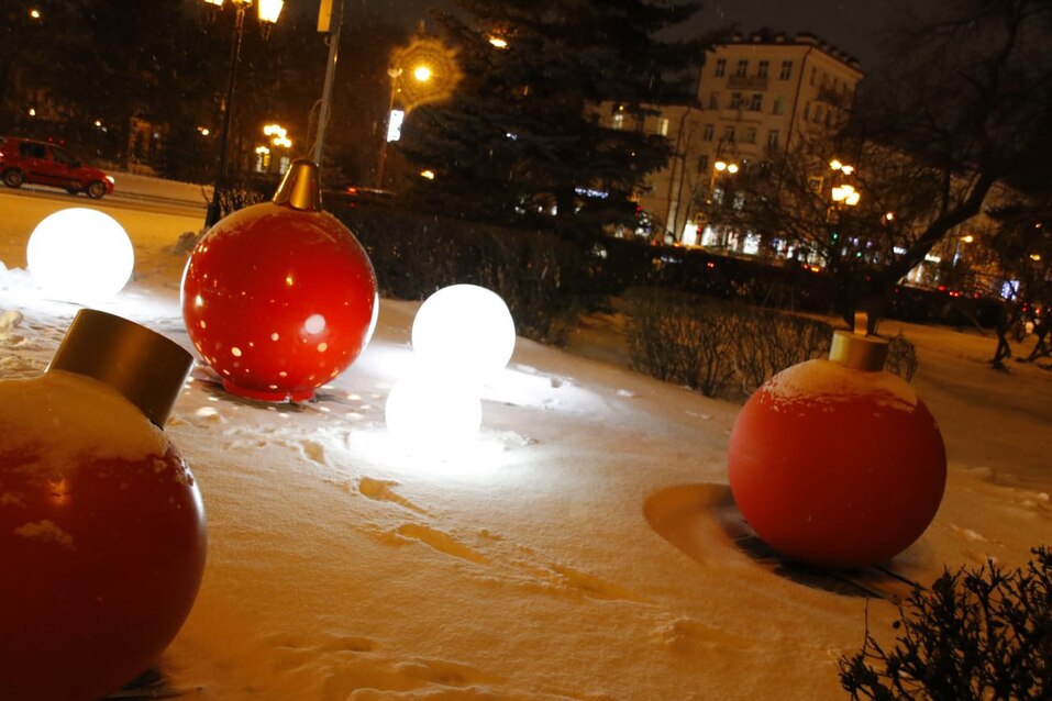Главная новогодняя елка Тюмени станет еще выше 2 Главная новогодняя елка Тюмени станет еще выше 2