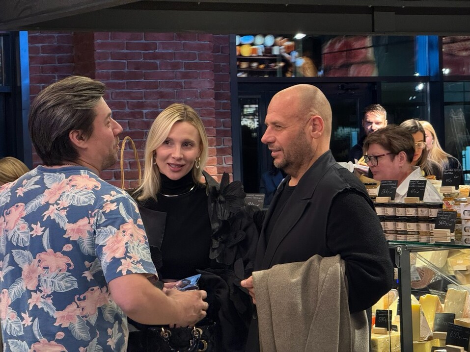 В Красноярске открылась «Артель» — сердце гастрономической столицы
2 В Красноярске открылась «Артель» — сердце гастрономической столицы
2