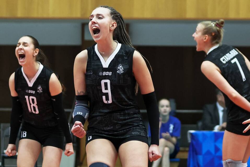 Челябинские волейболистки одержали первую победу в новом сезоне 1 Челябинские волейболистки одержали первую победу в новом сезоне 1