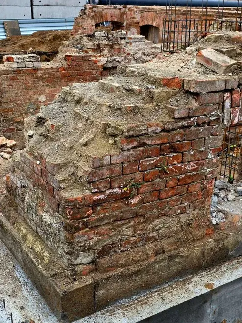 В центре Екатеринбурга восстановят руинированный архитектурный памятник 4 В центре Екатеринбурга восстановят руинированный архитектурный памятник 4