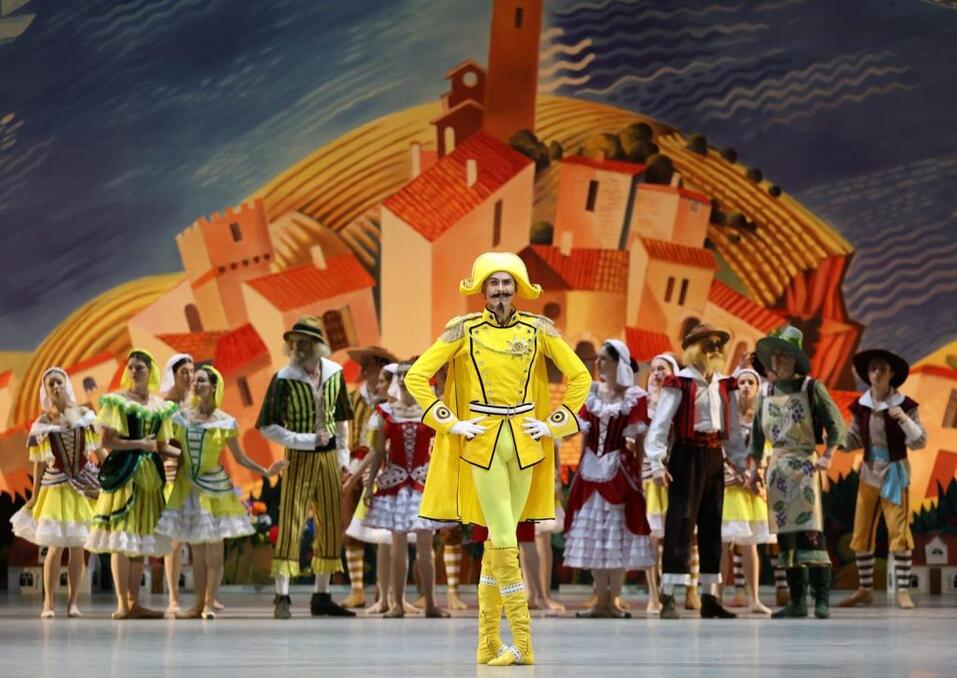 Новат в коллаборации с рестораном «Счастье Тутто»: искусство и гастрономия в гармонии 5 Новат в коллаборации с рестораном «Счастье Тутто»: искусство и гастрономия в гармонии 5