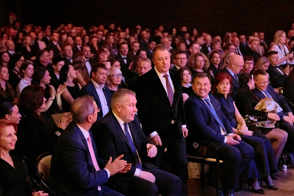 До завершения голосования в премии «Человек года — 2025» остался один день
3 До завершения голосования в премии «Человек года — 2025» остался один день
3