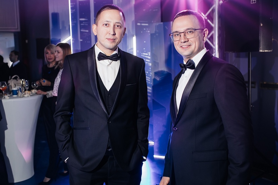 «Человек года — 2025»: как подобрать наряд на премию и купить билет
1 «Человек года — 2025»: как подобрать наряд на премию и купить билет
1