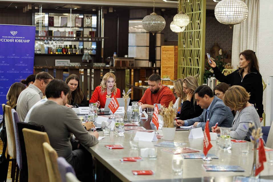 Выбраны номинанты на «Человека года в сфере франчайзинга»-2025 1 Выбраны номинанты на «Человека года в сфере франчайзинга»-2025 1