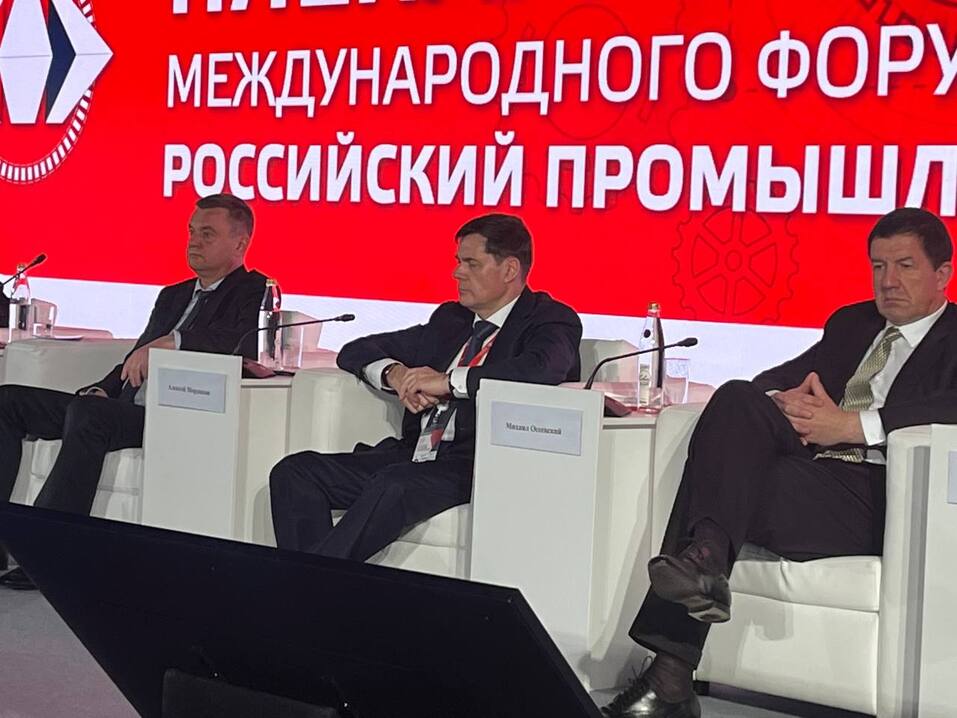 Мордашов: жесткая денежно-кредитная политика тормозит экономику
1 Мордашов: жесткая денежно-кредитная политика тормозит экономику
1