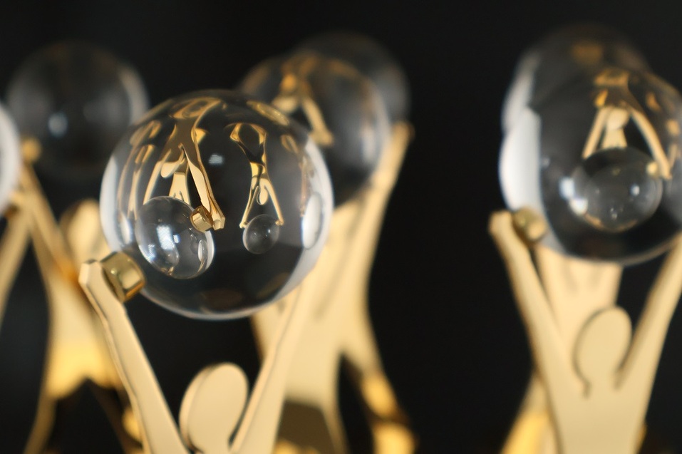 История и значение статуэтки юбилейной премии «Человек года — 2025» 1 История и значение статуэтки юбилейной премии «Человек года — 2025» 1