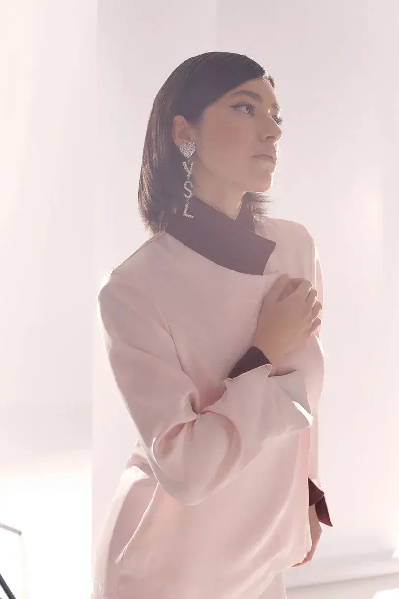 Красноярский бренд ICHE выпустил лимитированную коллекцию для премии «Бизнес! Лидеры» 2 Красноярский бренд ICHE выпустил лимитированную коллекцию для премии «Бизнес! Лидеры» 2