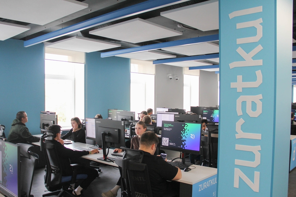 Дмитрий Козленков: Искусственный интеллект повышает эффективность работы
1 Дмитрий Козленков: Искусственный интеллект повышает эффективность работы
1