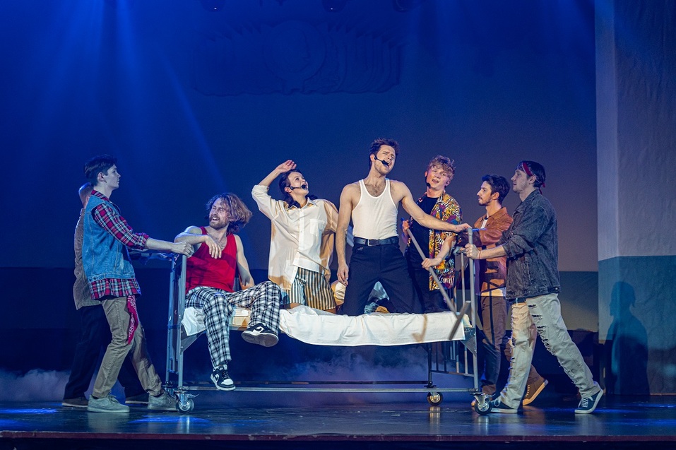 Почему Бутусов назвал Пантыкина — Шостаковичем: раскрываем секреты Года Уральского Рока 6 Почему Бутусов назвал Пантыкина — Шостаковичем: раскрываем секреты Года Уральского Рока 6