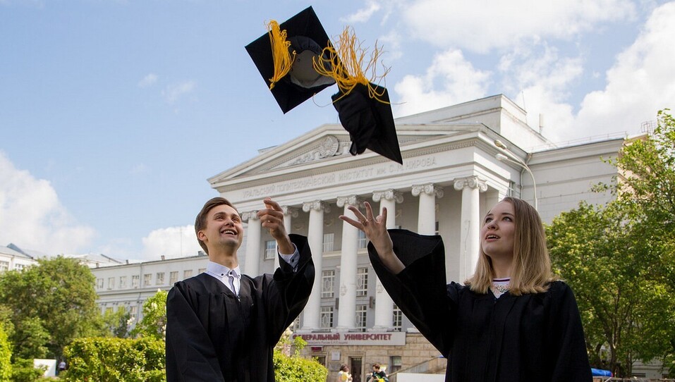 Вузам подняли планку. Проходные баллы выше, а путей для подачи документов — меньше 1 Вузам подняли планку. Проходные баллы выше, а путей для подачи документов — меньше 1