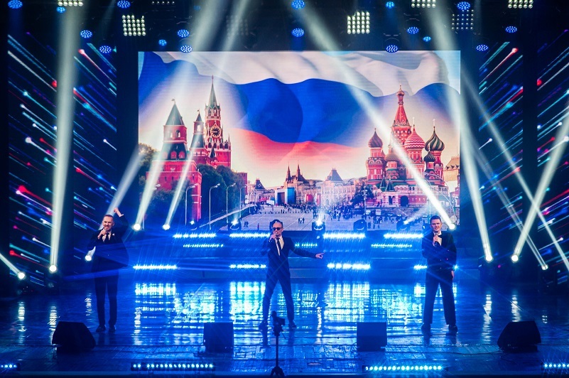 Банк Уралсиб поддержал благотворительный концерт «Звезда Уральской земли» в Златоусте 2 Банк Уралсиб поддержал благотворительный концерт «Звезда Уральской земли» в Златоусте 2