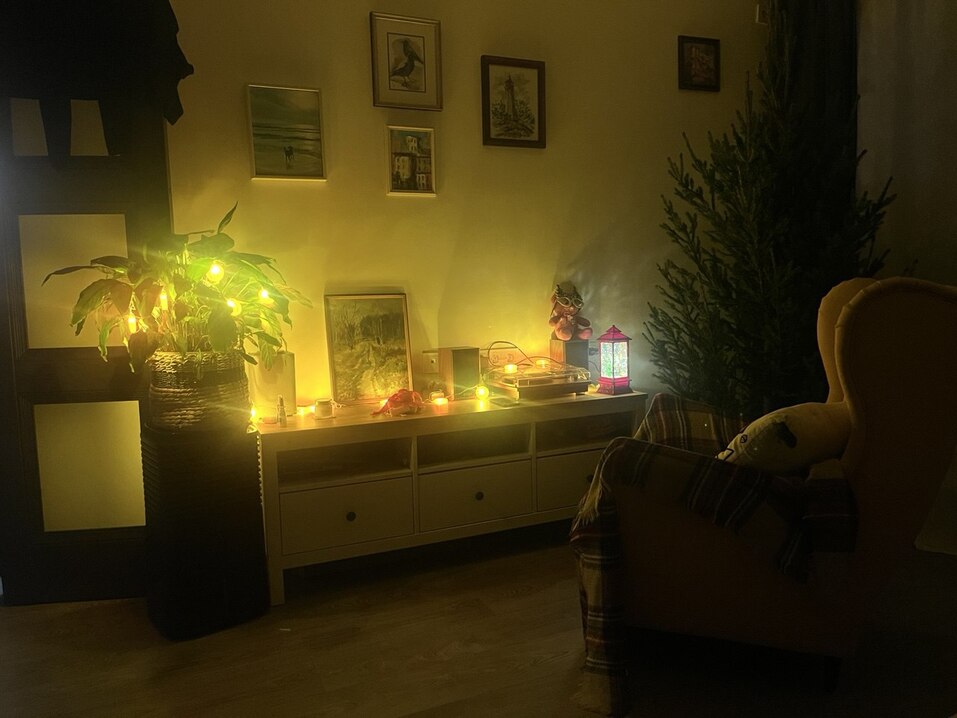 Украшение дома к Новому году 2026 — гирлянды, свечи и декор Украшение дома к Новому году 2026 — гирлянды, свечи и декор