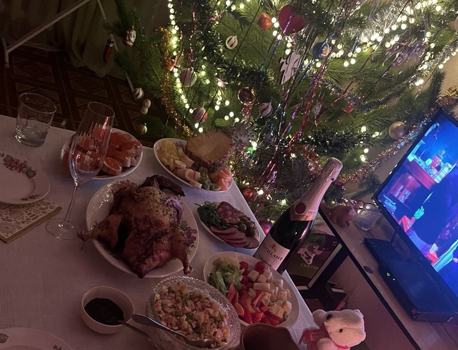 Салаты и закуски на новогодний стол 2026 — вкусные рецепты праздника Салаты и закуски на новогодний стол 2026 — вкусные рецепты праздника