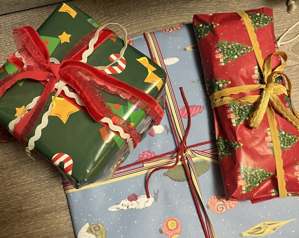 Оригинальные подарки на Новый год 2026 под елкой Оригинальные подарки на Новый год 2026 под елкой