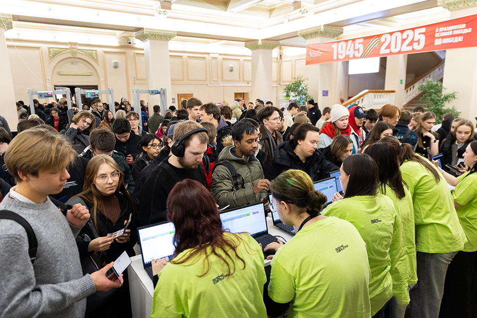 Более 50 работодателей, свыше 3 тыс. участников: в УрФУ настало «Время карьеры» 2 Более 50 работодателей, свыше 3 тыс. участников: в УрФУ настало «Время карьеры» 2