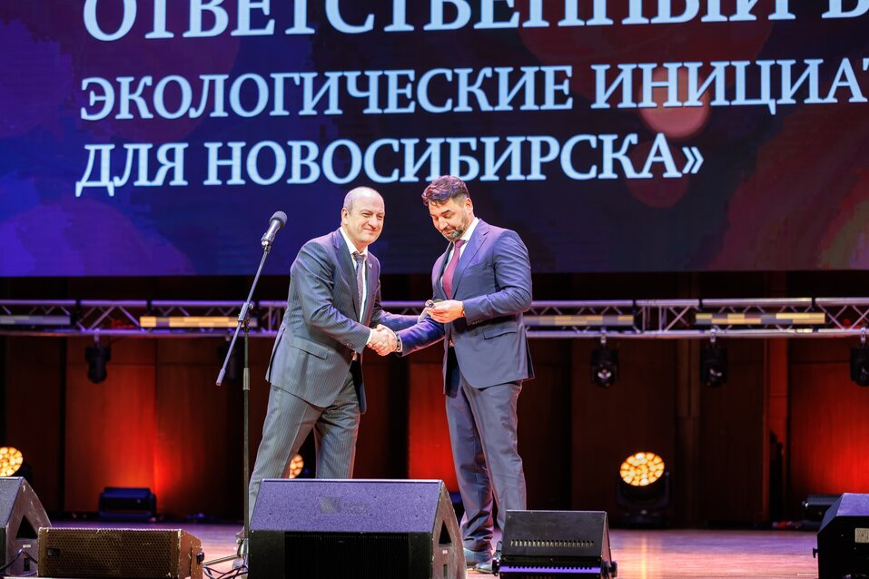 Как прошла церемония «Человек года»-2025 в Новосибирске. Фотоотчет 42 Как прошла церемония «Человек года»-2025 в Новосибирске. Фотоотчет 42