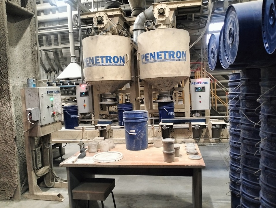 Пенетрон стартовал с «пьяной бочки», а теперь производит 100 тонн гидроизоляции в день 1 Пенетрон стартовал с «пьяной бочки», а теперь производит 100 тонн гидроизоляции в день 1