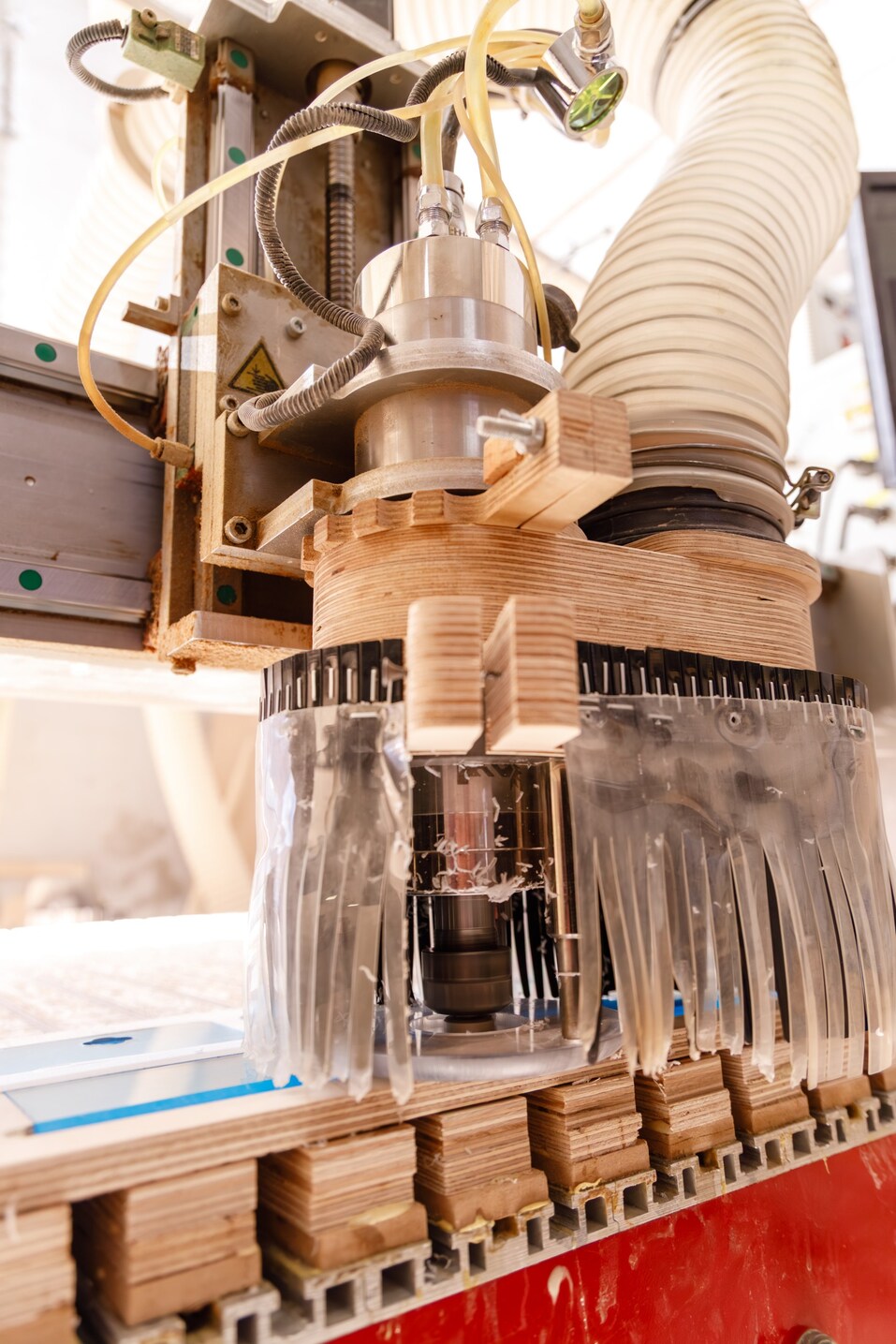 «Сколько денег не хватало, столько и появлялось учредителей»: история «Юнитрампа» 17 «Сколько денег не хватало, столько и появлялось учредителей»: история «Юнитрампа» 17