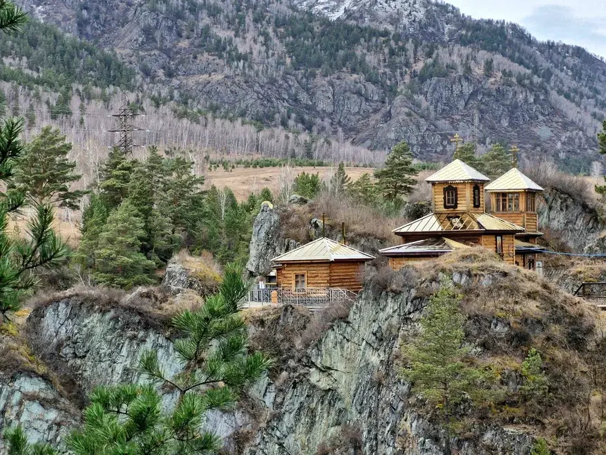 Горы, дикая природа, местная кухня, СПА и экскурсии. Как отдохнуть на Алтае на пять звезд 18 Горы, дикая природа, местная кухня, СПА и экскурсии. Как отдохнуть на Алтае на пять звезд 18