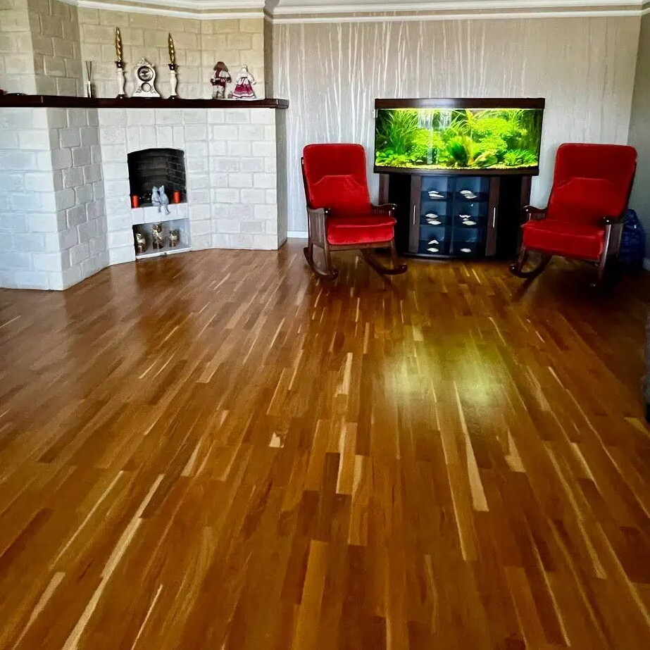 Бассейн, бильярд и пруд с карпами: в Красноярске продается элитный коттедж
8 Бассейн, бильярд и пруд с карпами: в Красноярске продается элитный коттедж
8