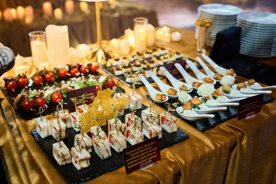 «М-Кейт»: когда кейтеринг становится искусством общения с каждым клиентом
3 «М-Кейт»: когда кейтеринг становится искусством общения с каждым клиентом
3