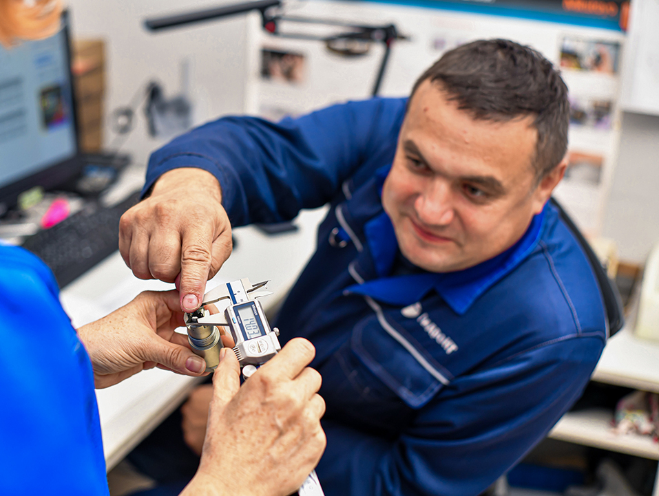 Не инструкции, а люди. Кто превращает схемы в реальные результаты 4 Не инструкции, а люди. Кто превращает схемы в реальные результаты 4